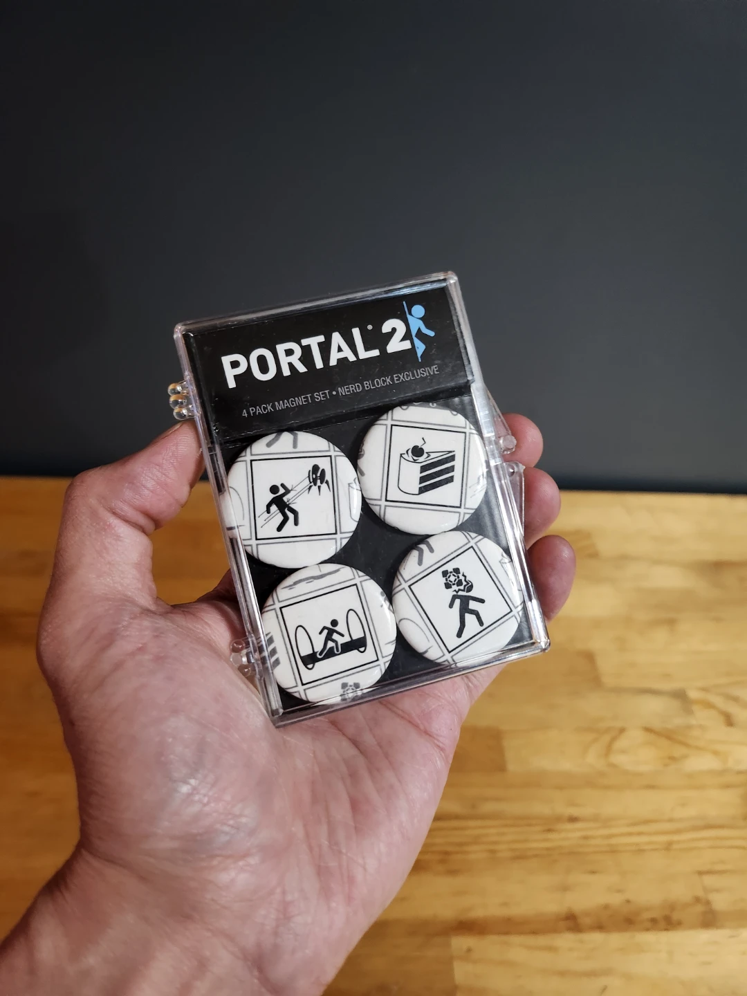 Portal 2 Logo Themed Magnets 🏈 - photo 2