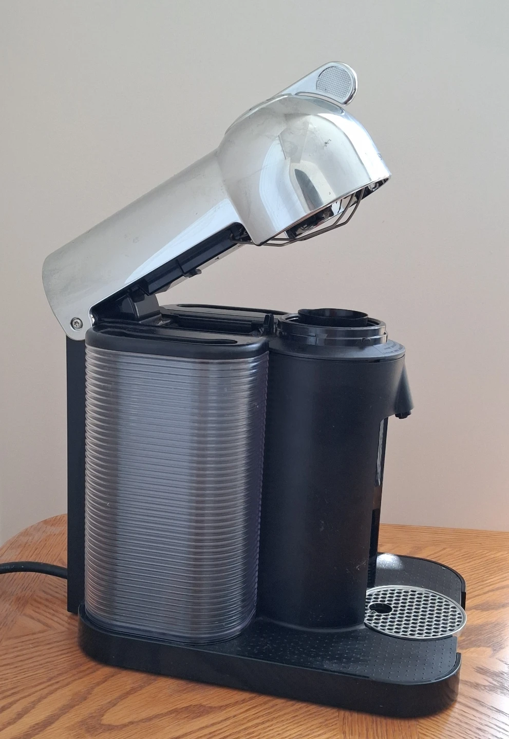 Nespresso VertuoLine Coffee Machine - photo 3