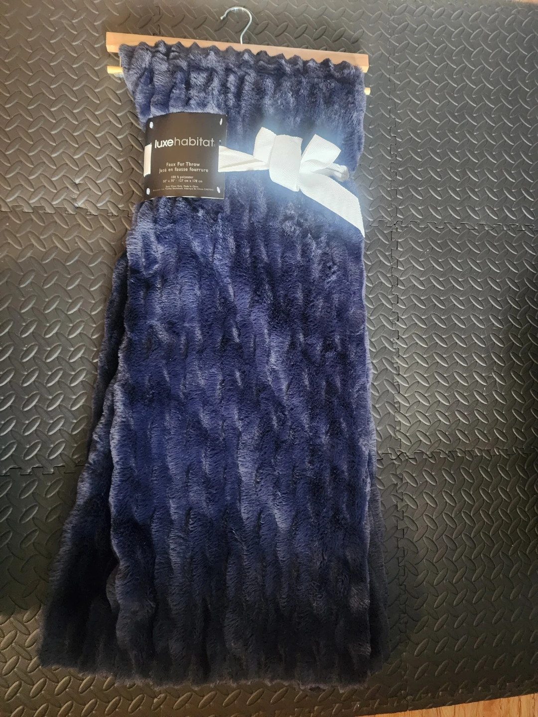 Luxe Habitat Faux Fur Throw - photo 2