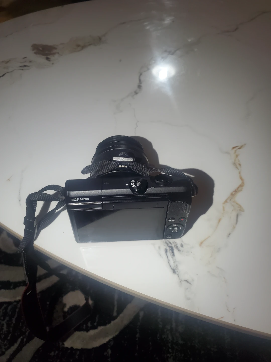 Canon EOS M200 Camera with 15-45mm Lens - photo 2