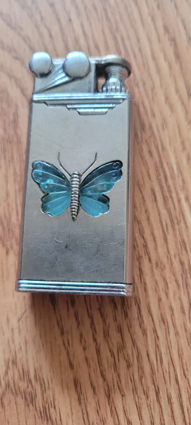 Vintage butterfly design metal lighter