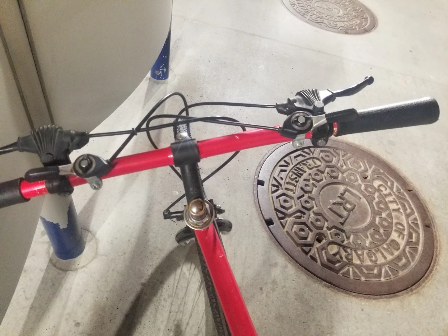 Red Shimano Mountain Bike obo - photo 4