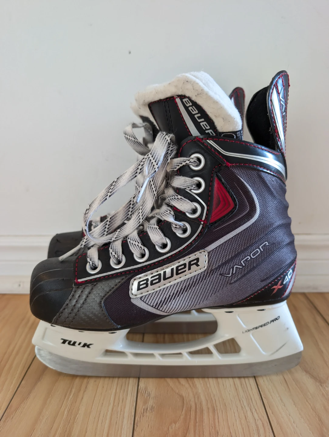 Kids Skates ⛸️ Bauer Vapor X40 Ice Skates Size 1, US 2 - photo 2