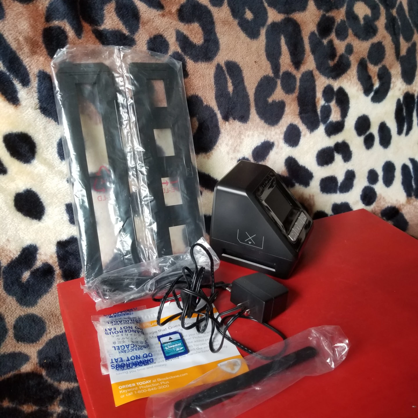 Brookstone iConvert Slide and Negative Scanner - photo 5