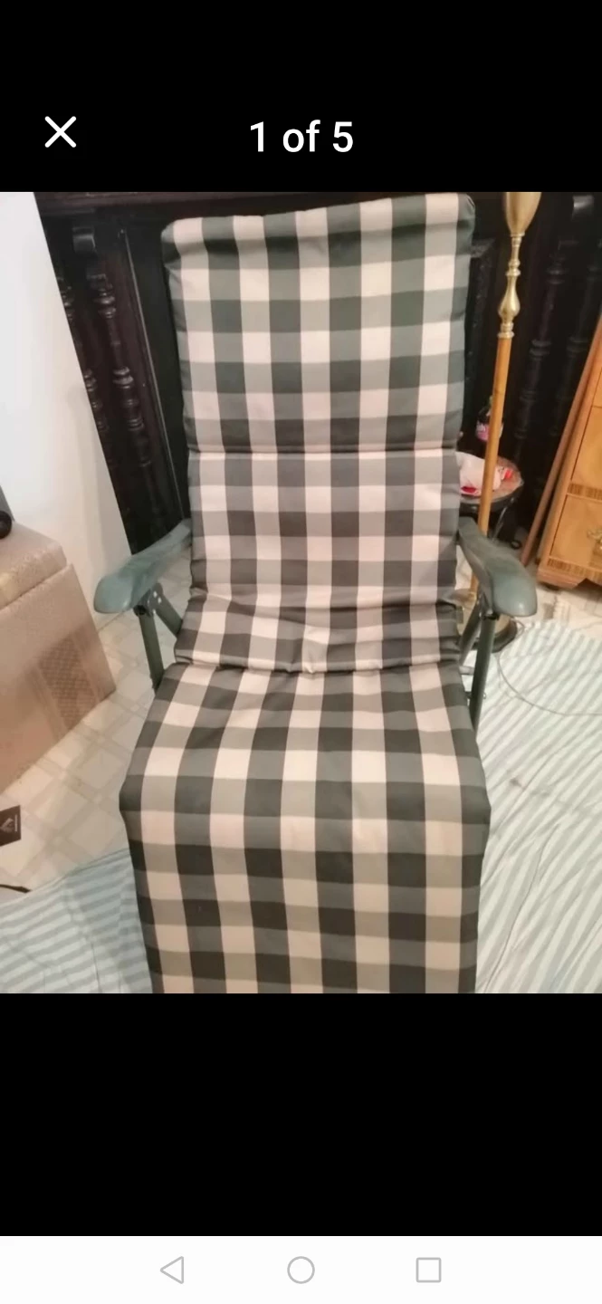 Folding Lounge Chair with Plaid Cushion