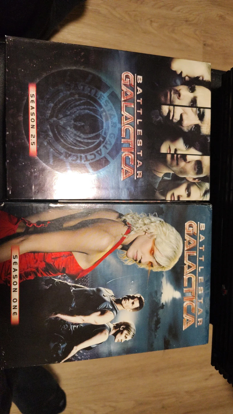 Battlestar Galactica Season 1 and 2.5 DVD Set