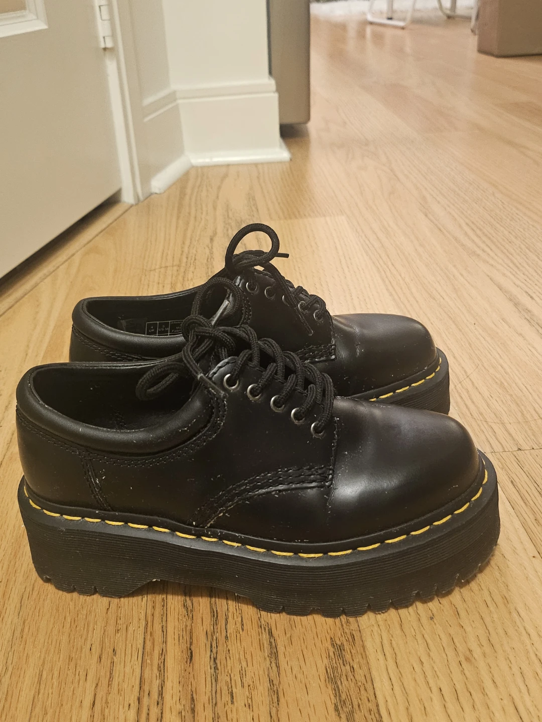 Dr. Martens Platform Shoes Size 5 US - photo 4