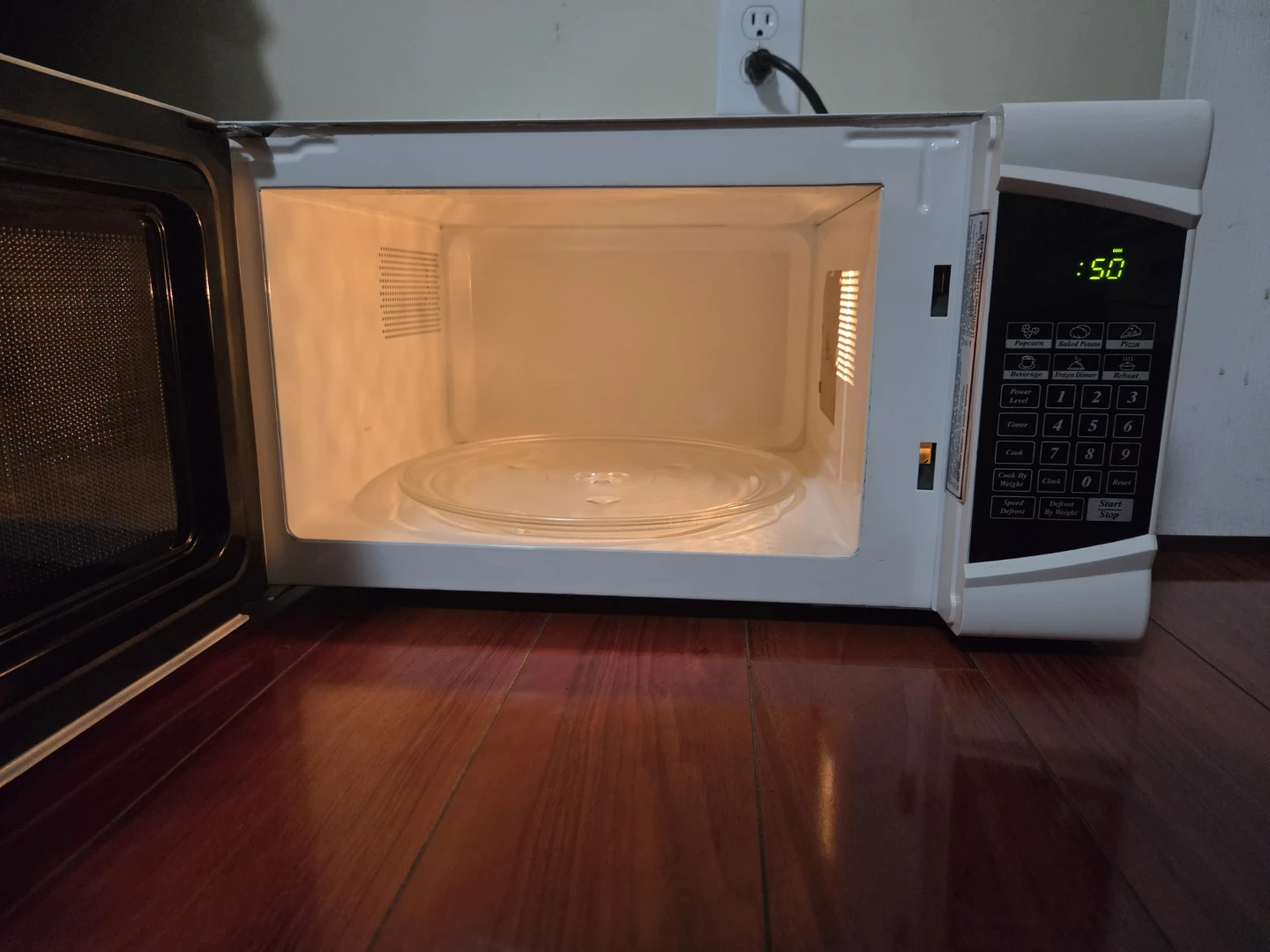 Danby Designer Microwave - photo 2