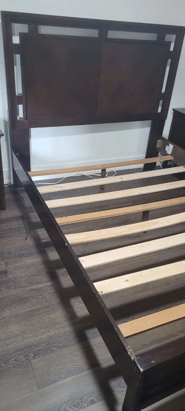 Queen Size Dark Wood Bed Frame - photo 4