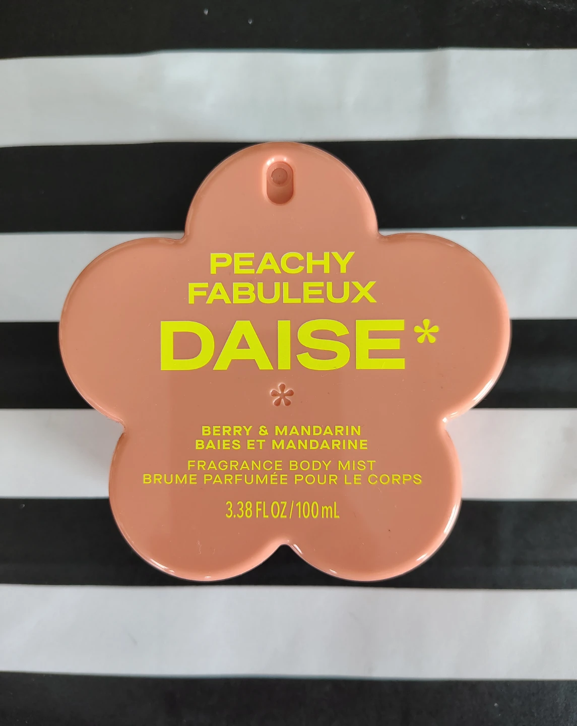 New! Peachy Daise Fragrance Body Mist - photo 3