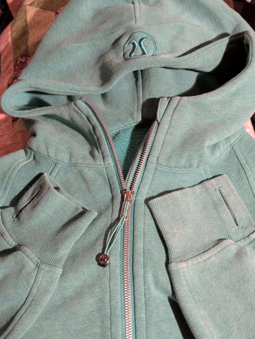 Lululemon scuba crop hoodie size large - photo 2