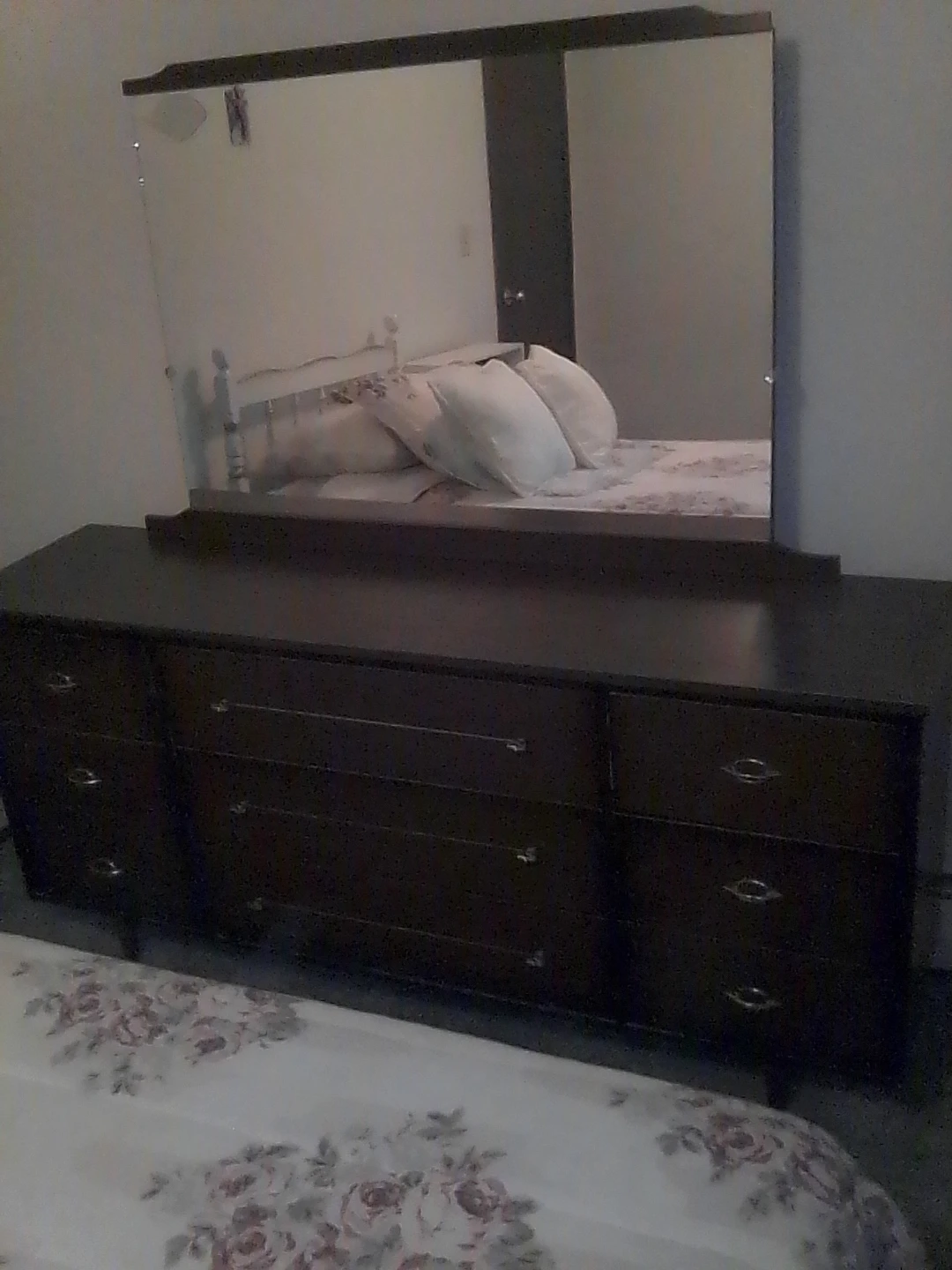 Dark wood bedroom dresser with mirror - photo 3