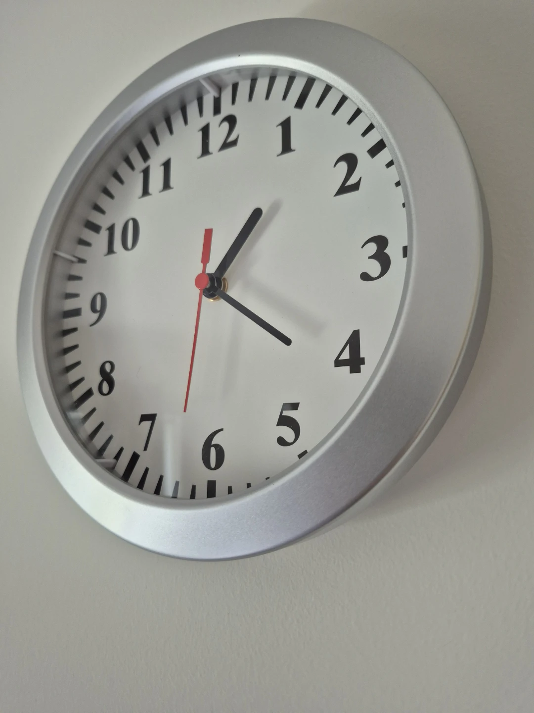 Pelay Hidden Camera Silver Wall Clock 1080P - photo 3