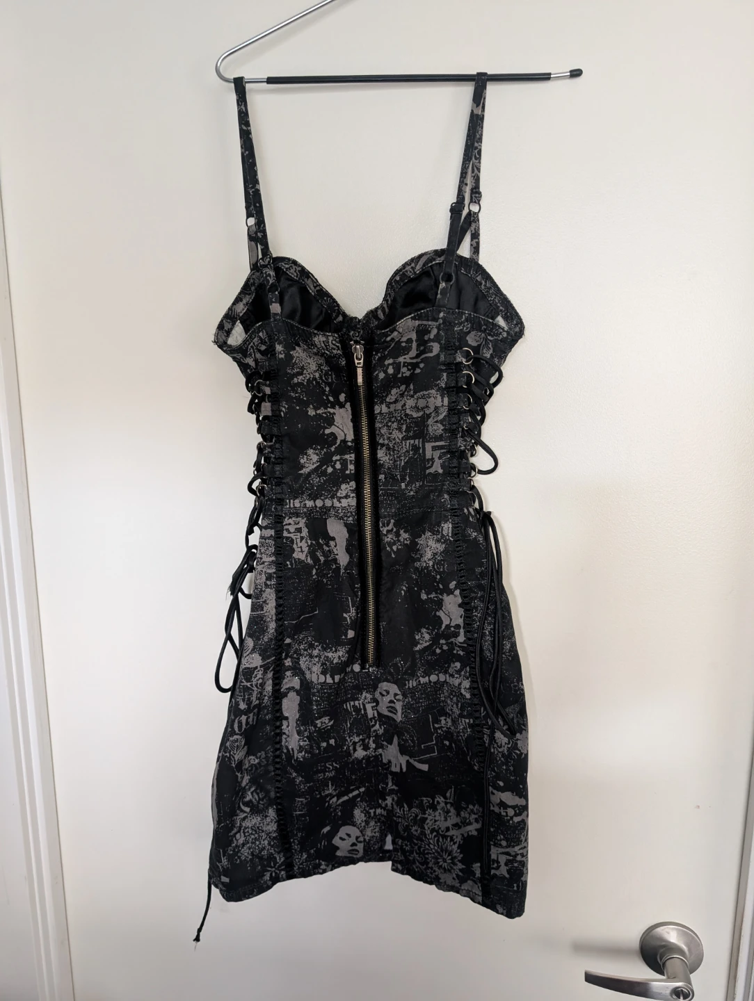 Guess Graphic Print Lace-Up Mini Dress - photo 3