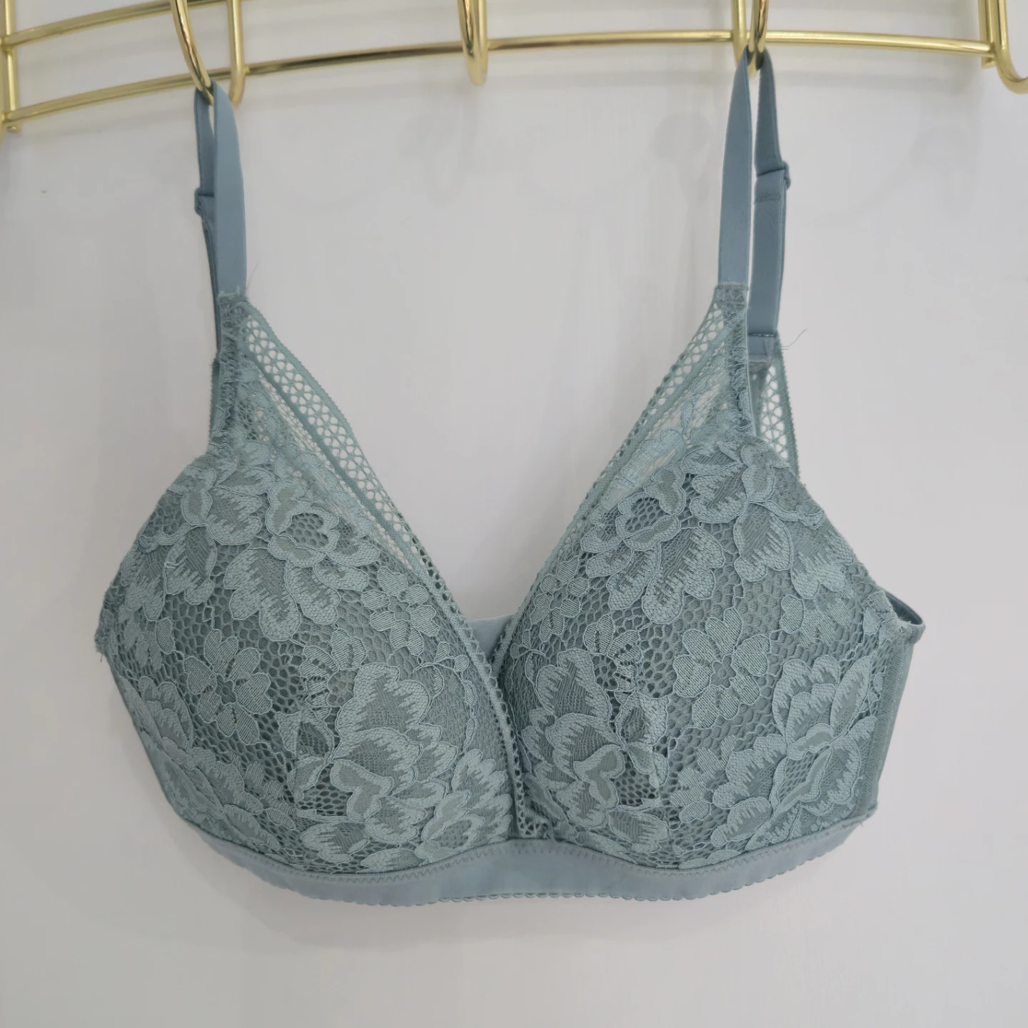 Knix Lace Deep-V Bra 32A-DD