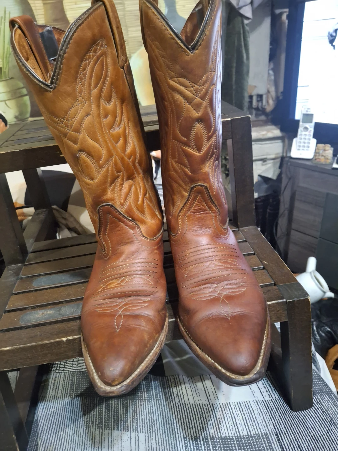Classic Brown Leather Cowboy Boots - photo 4