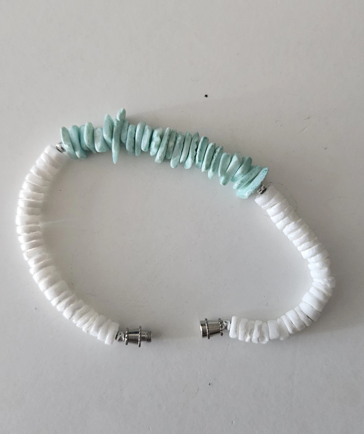 White & mint shell bracelet 🏈