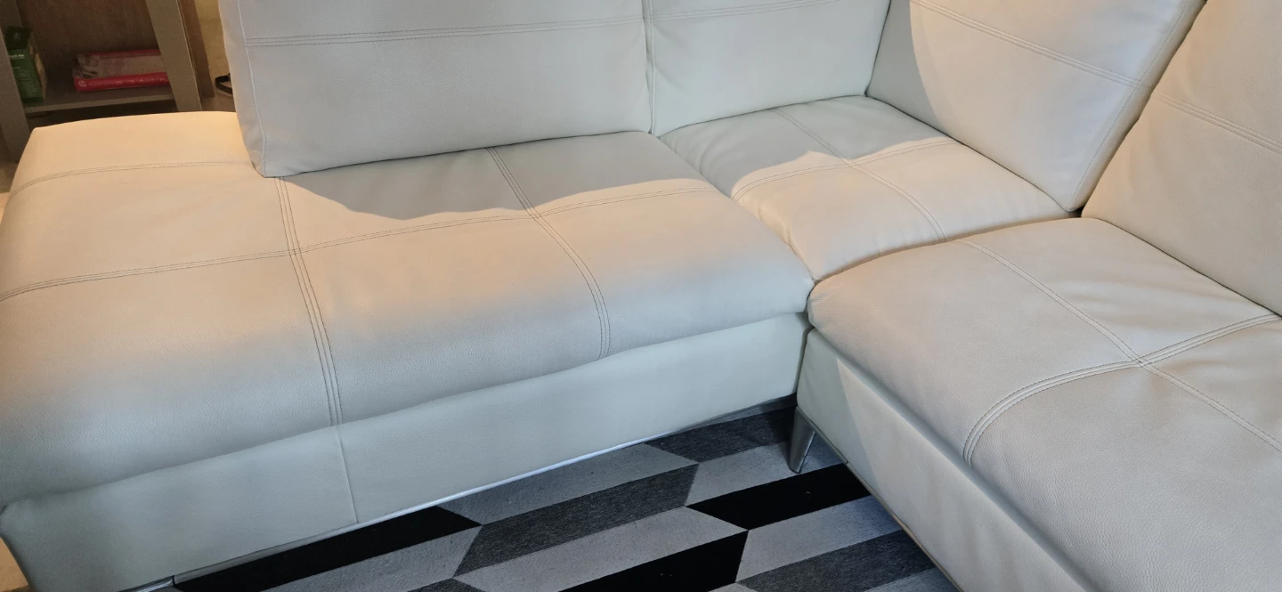 White Leather Sectional Sofa Andrew - photo 4