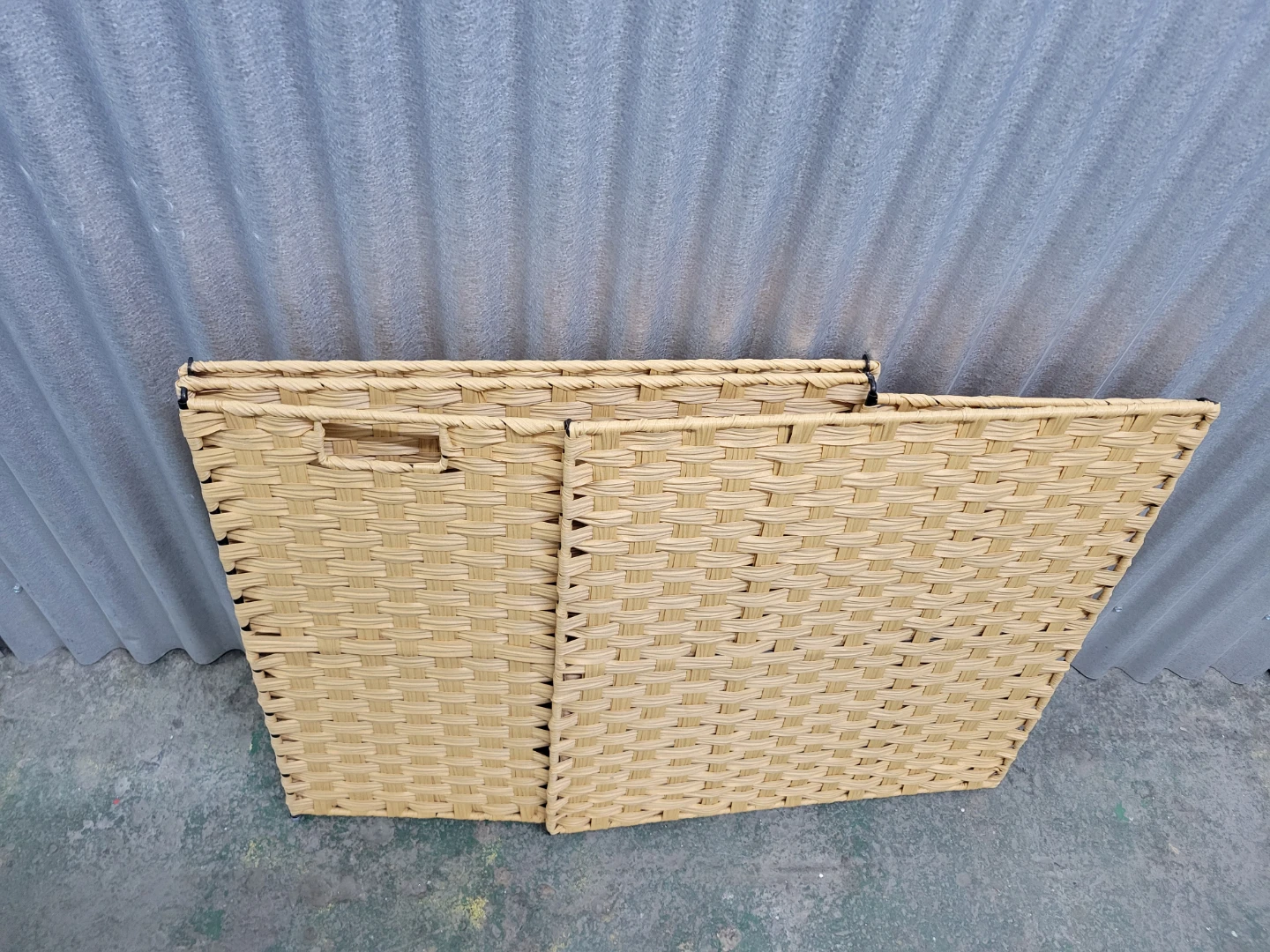 Collapsible Woven Storage Hamper. Like new. - photo 3