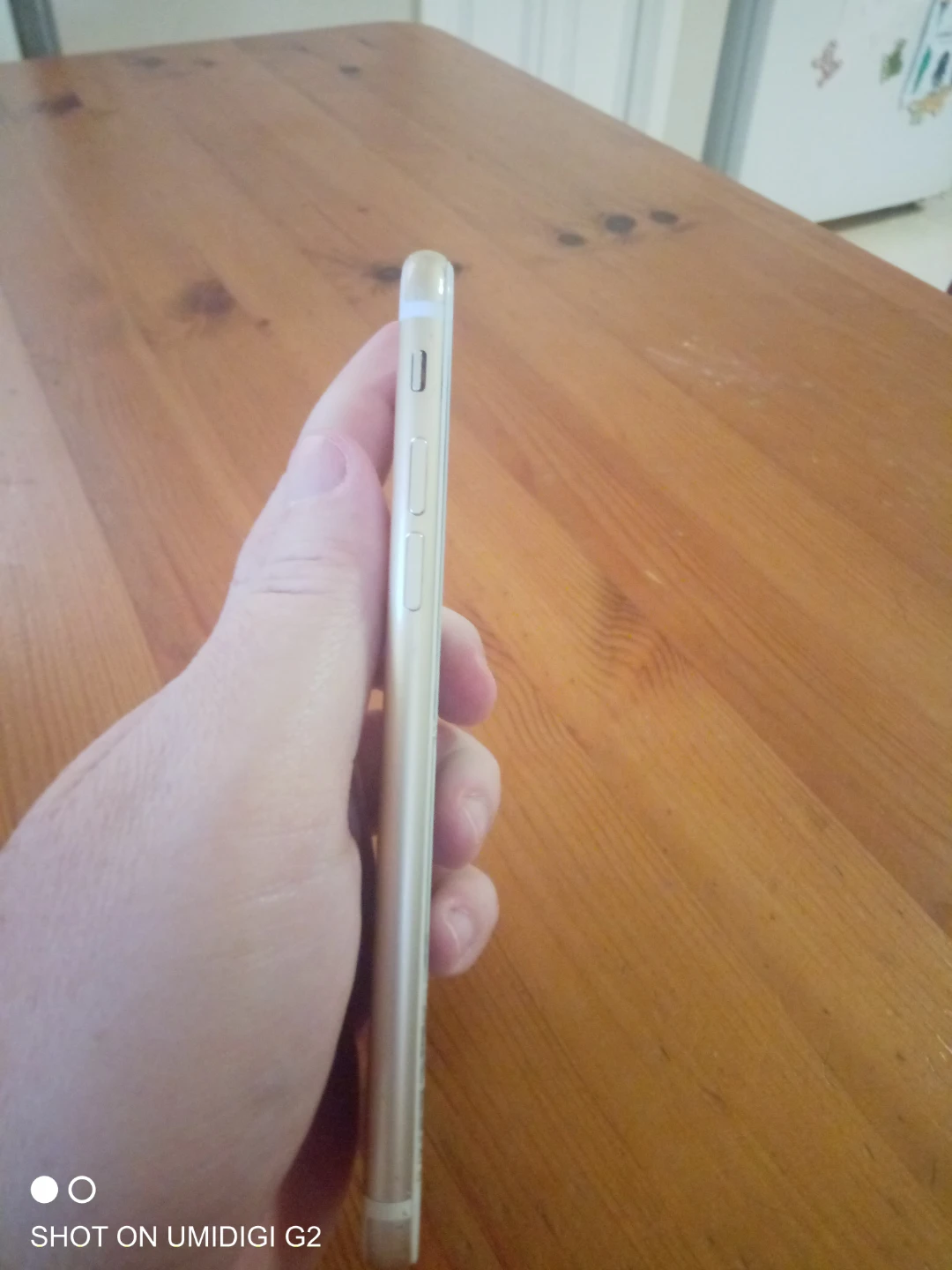 Apple iPhone Gold - photo 3