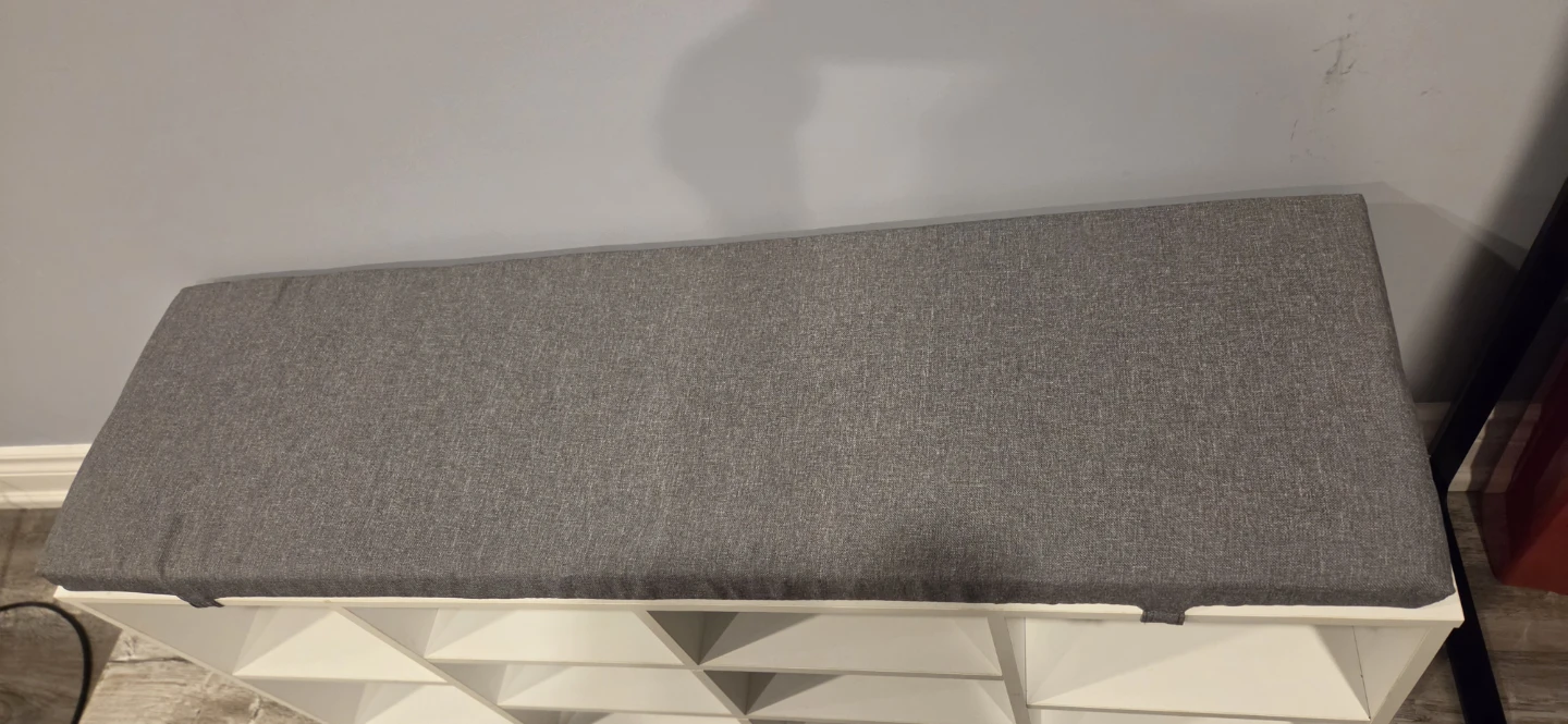 White shoe storage bench with grey cushion - photo 3