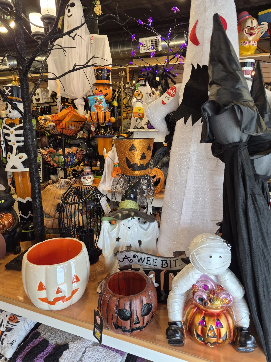 New Halloween 🎃 decorations great deals - photo 2