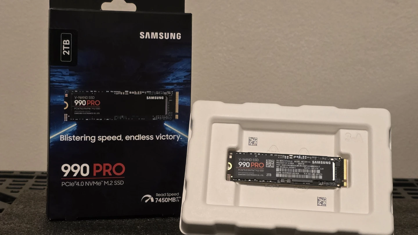 BRAND NEW Samsung 990 PRO 2TB PCIe 4.0 NVMe M.2 SSD