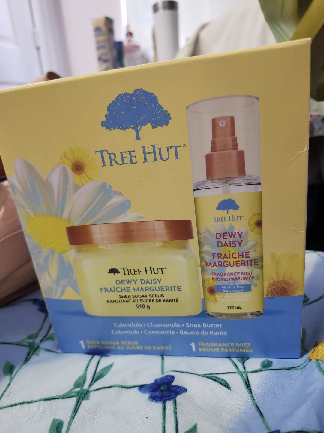 🏈Tree Hut Dewy Daisy Gift Set