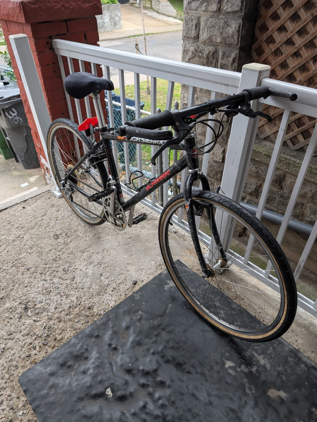Schwinn High Sierra mountain bike - photo 3