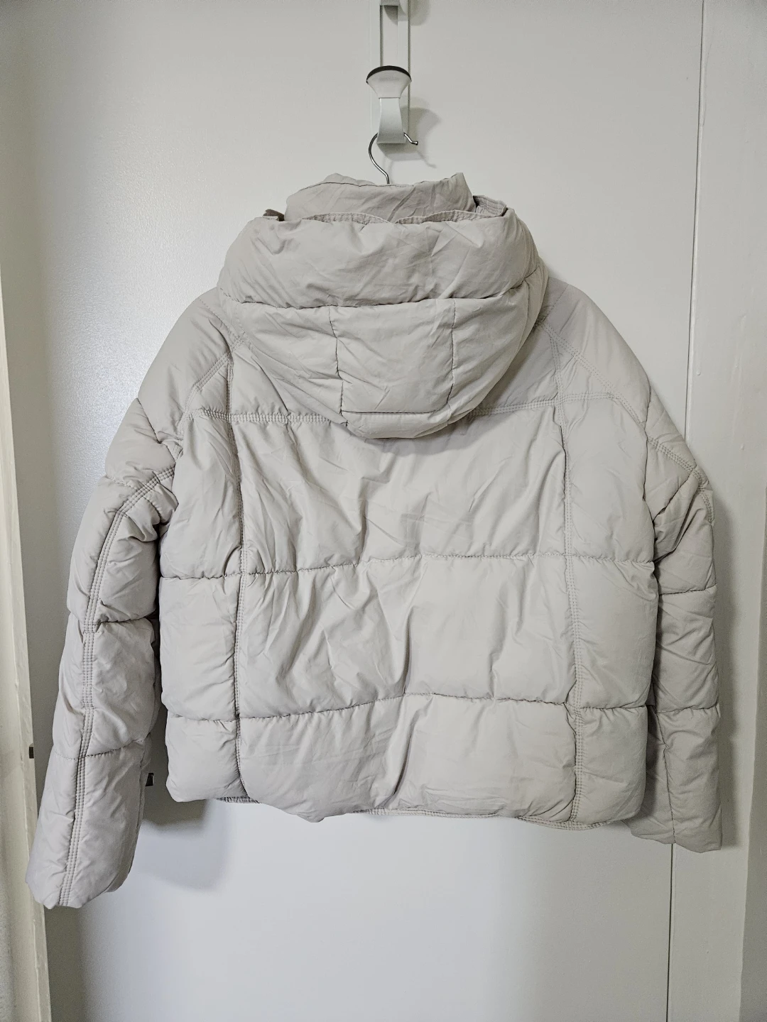 Beige Puffer Jacket with Hood - photo 4
