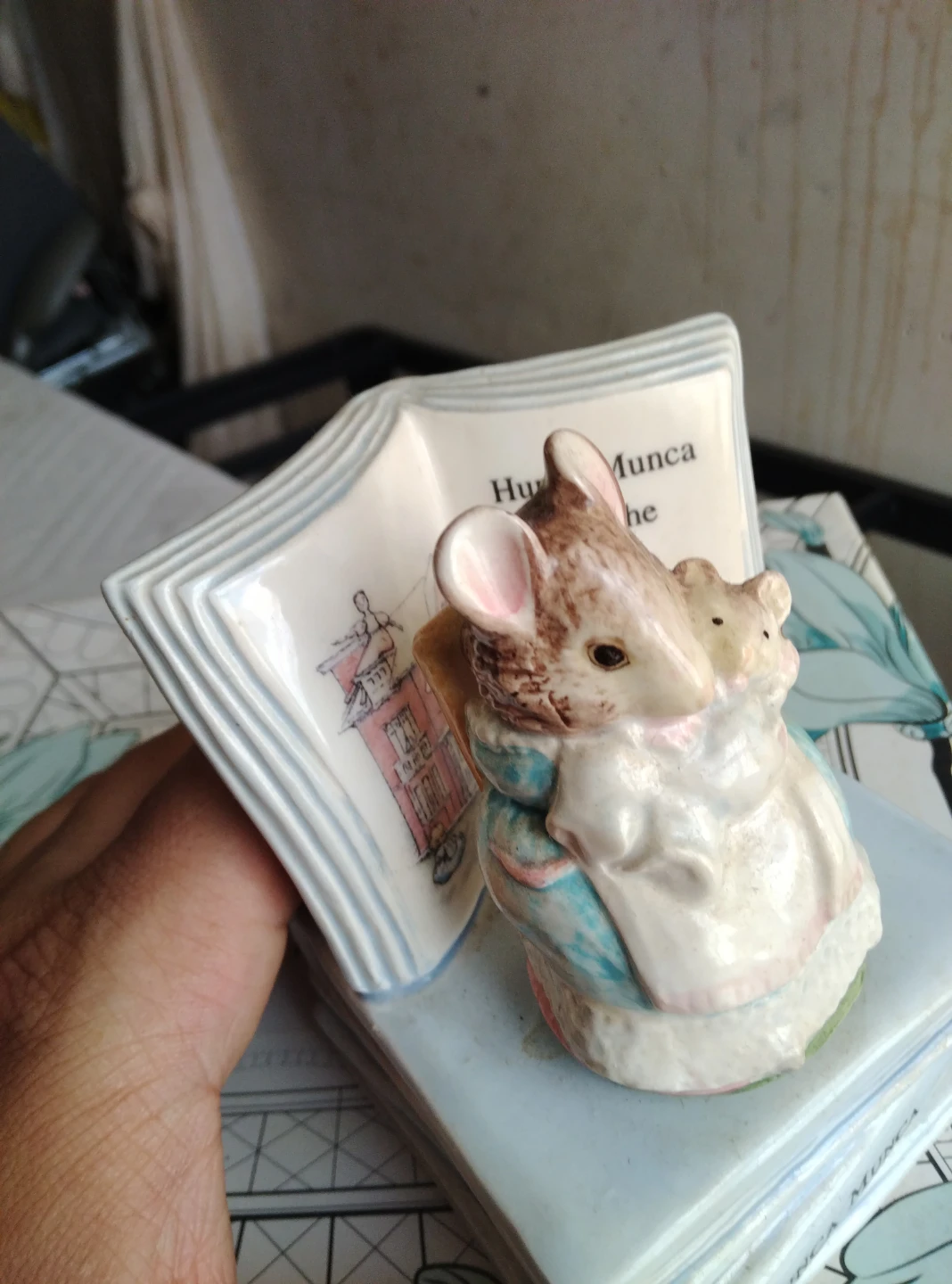 Vintage Schmid Beatrix Potter "Hunca Munca" Music Box - photo 2