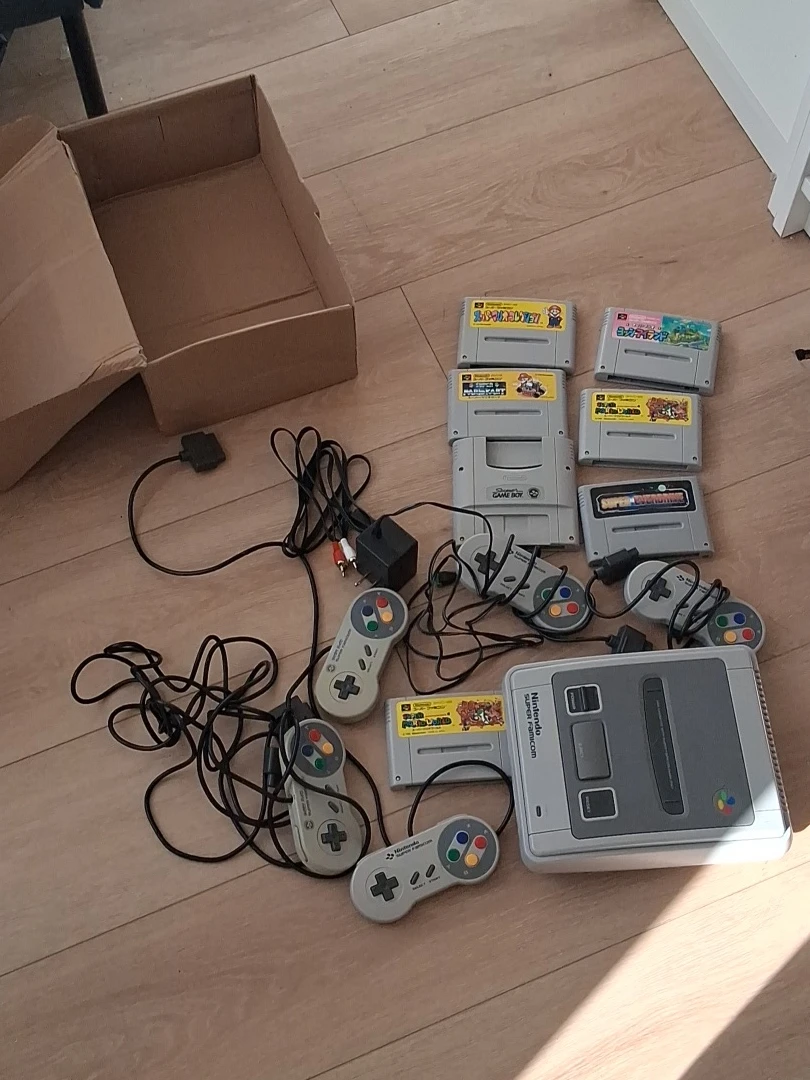 Nintendo Super Famicom Console Bundle with Games and Controllers