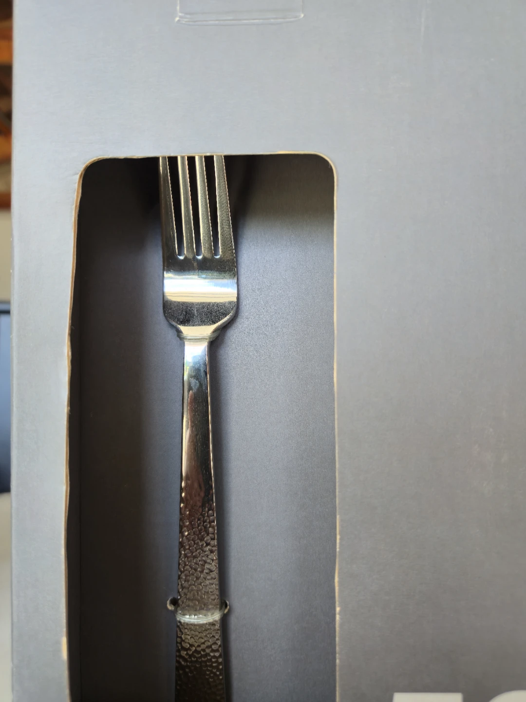 Kenneth Cole Reaction 52-Piece S.S Flatware Set - BRAND NEW - photo 2