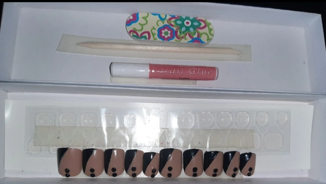 Press-on Nail Set with Glue and Accessories