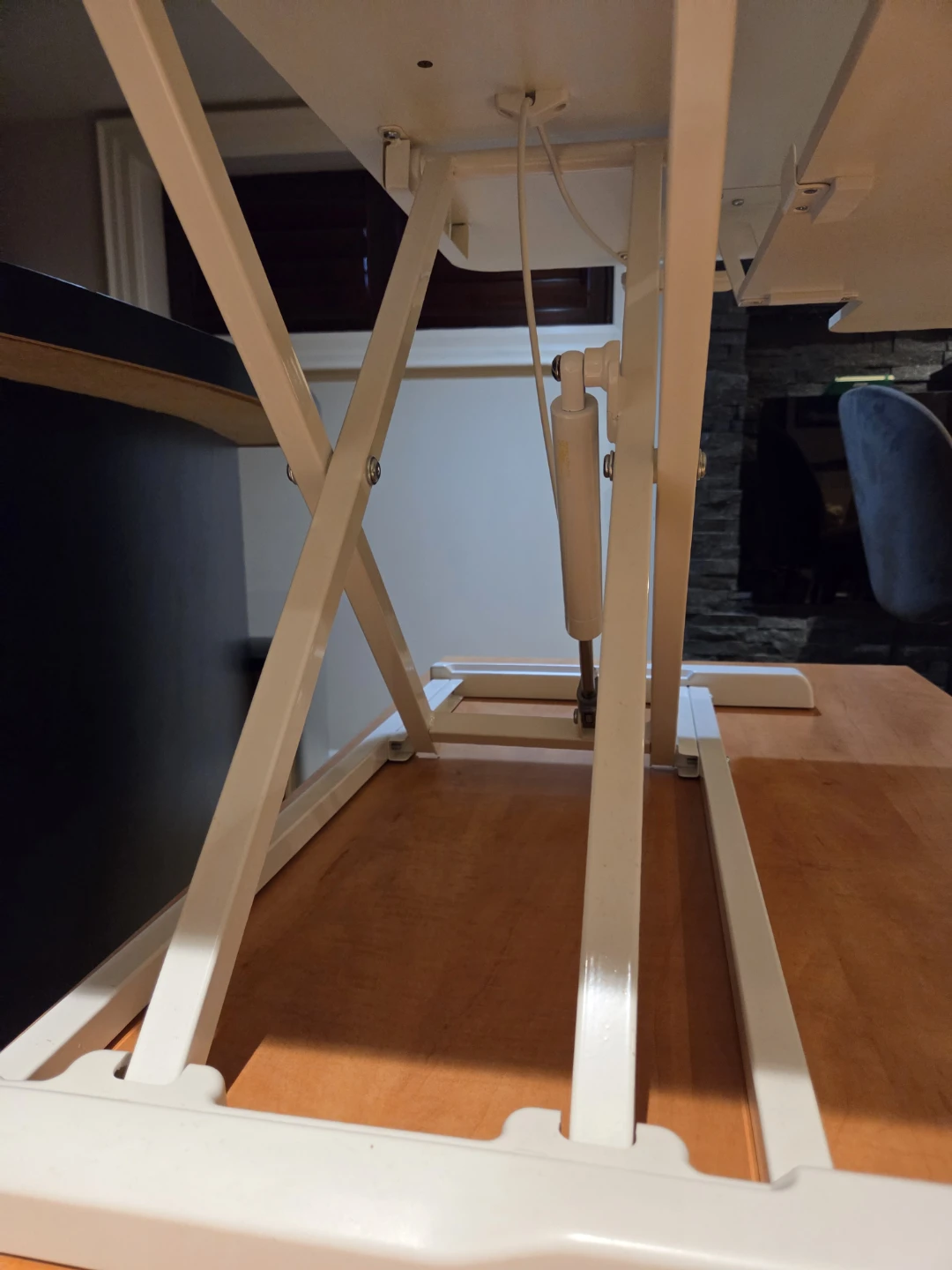 VIVO 42" Height-Adjustable Standing Desk Converter - photo 4