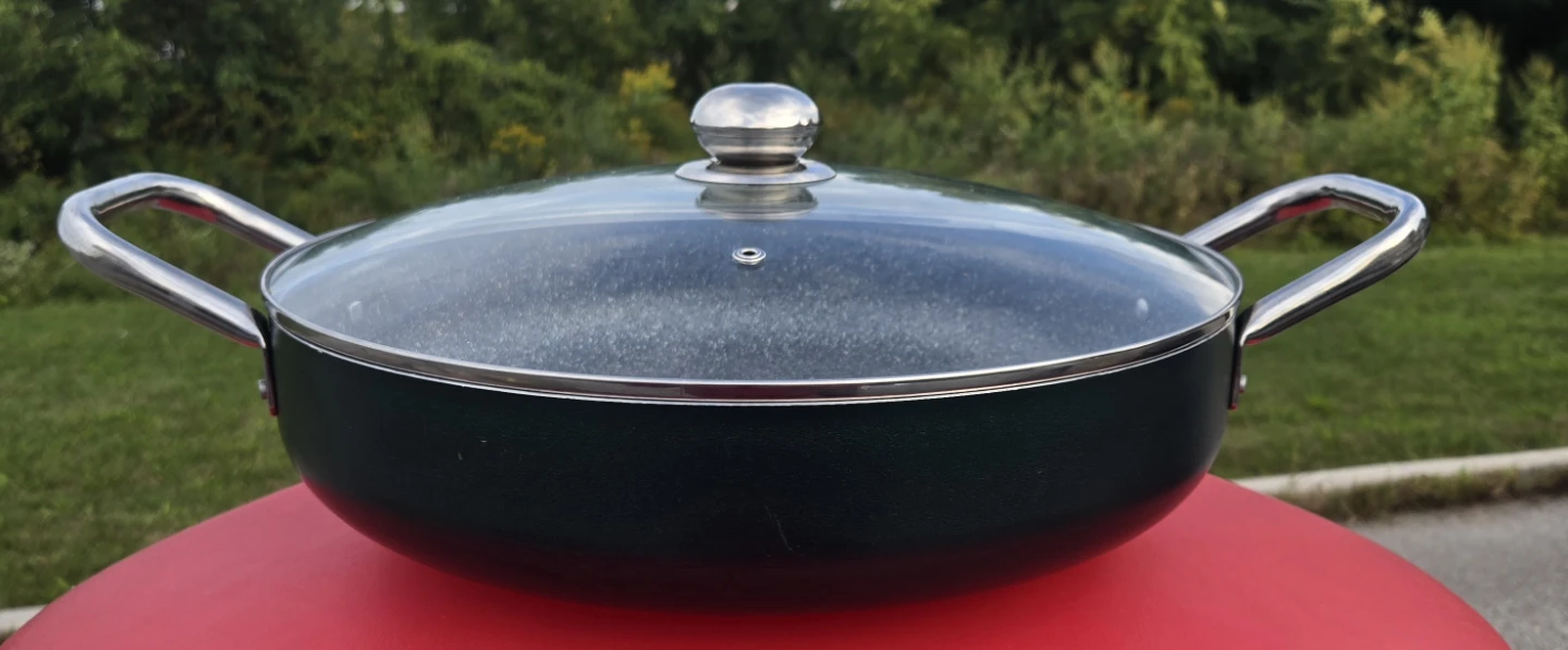 Large frying pan.  Domo Bistro ceramic.  14”x14”.  EUC.