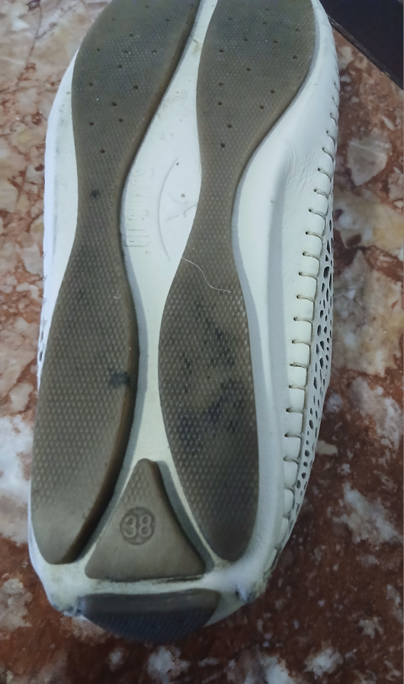 Pikolinos white floral leather loafers - photo 3