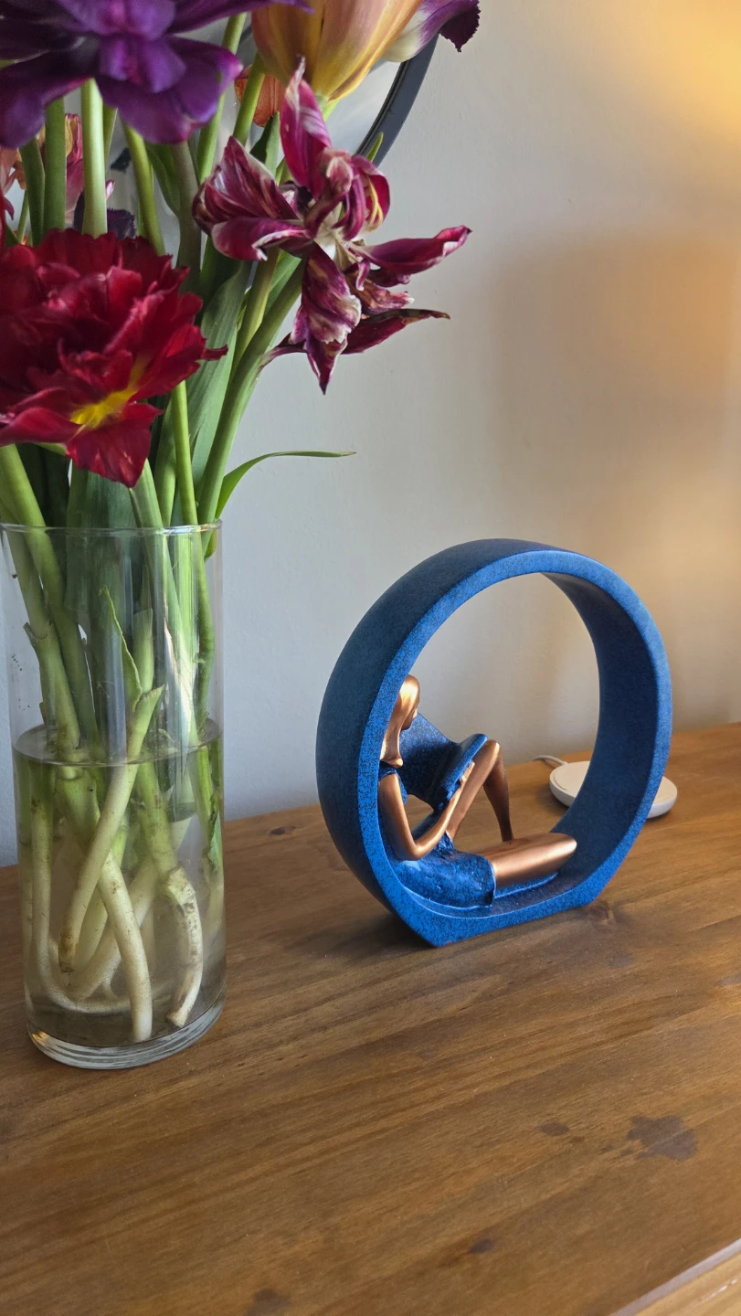 Smart Reading Woman Sculpture – Blue & Copper Figurine *new - photo 2