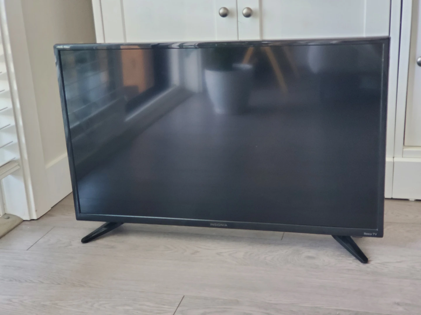 Insignia Roku TV - photo 2