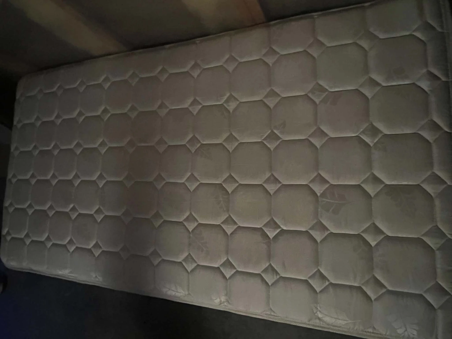 Twin mattress with box/free delivery