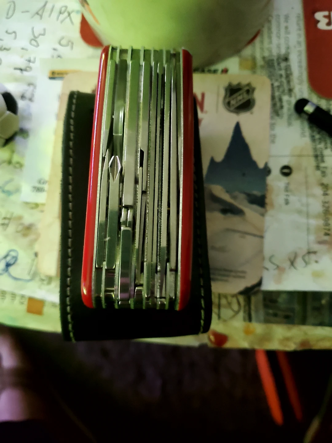 Victorinox Swiss Army Knife with Leather Pouch - photo 2
