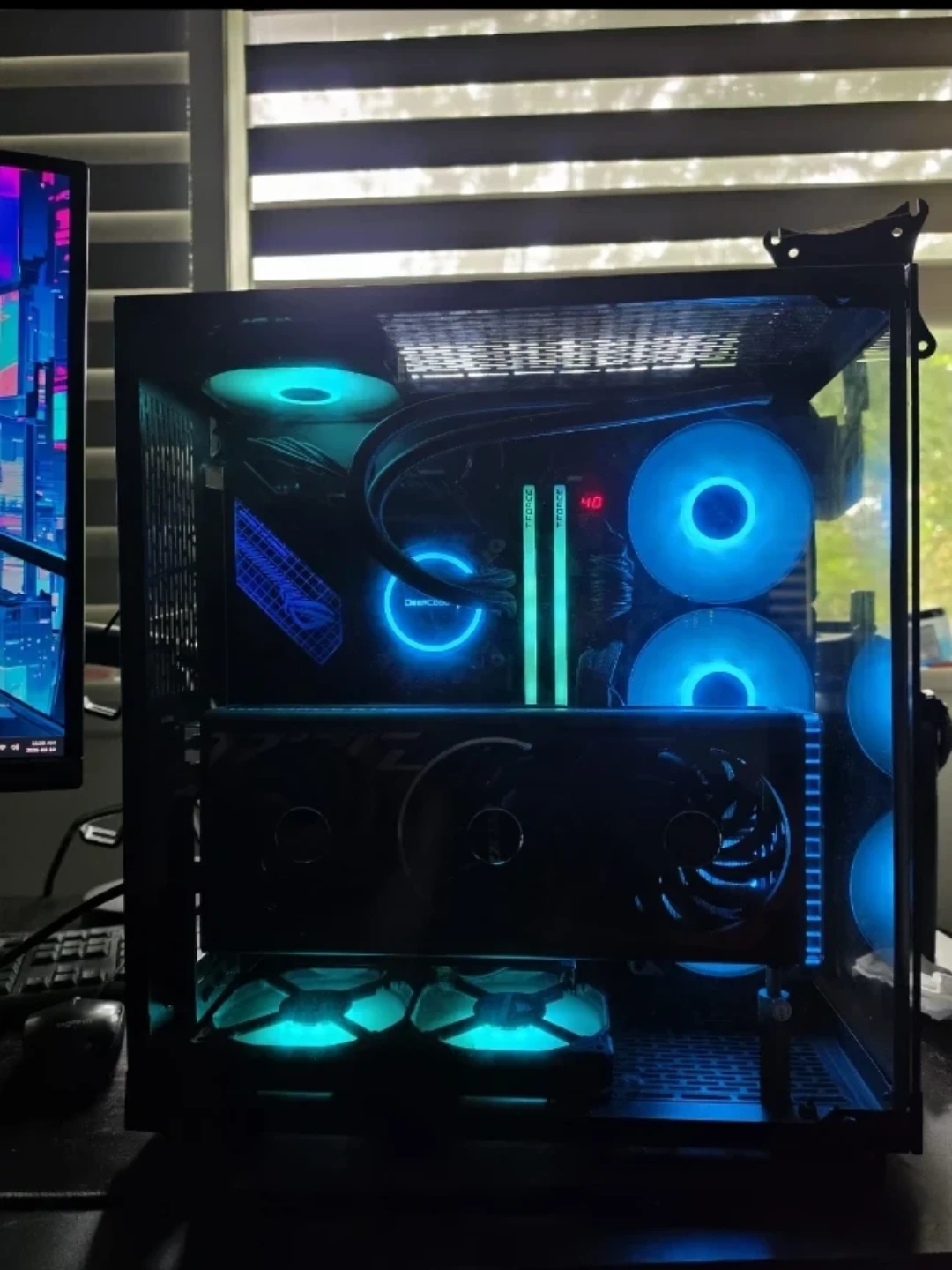 High-End Gaming PC – RTX 4070 Ti SUPER OC/ i7-13700K / 32GB DDR5 - photo 3