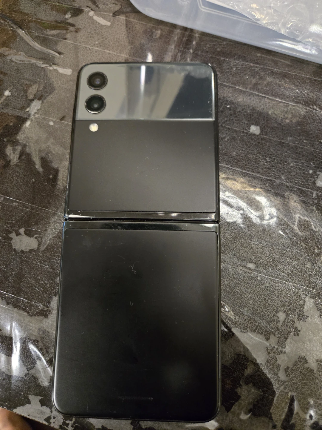 Samsung Galaxy Z Flip 3 - photo 3