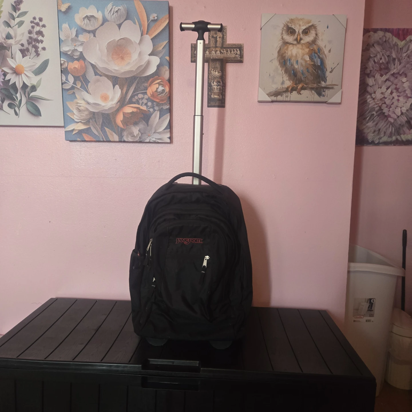 Jansport travel bag with wheels