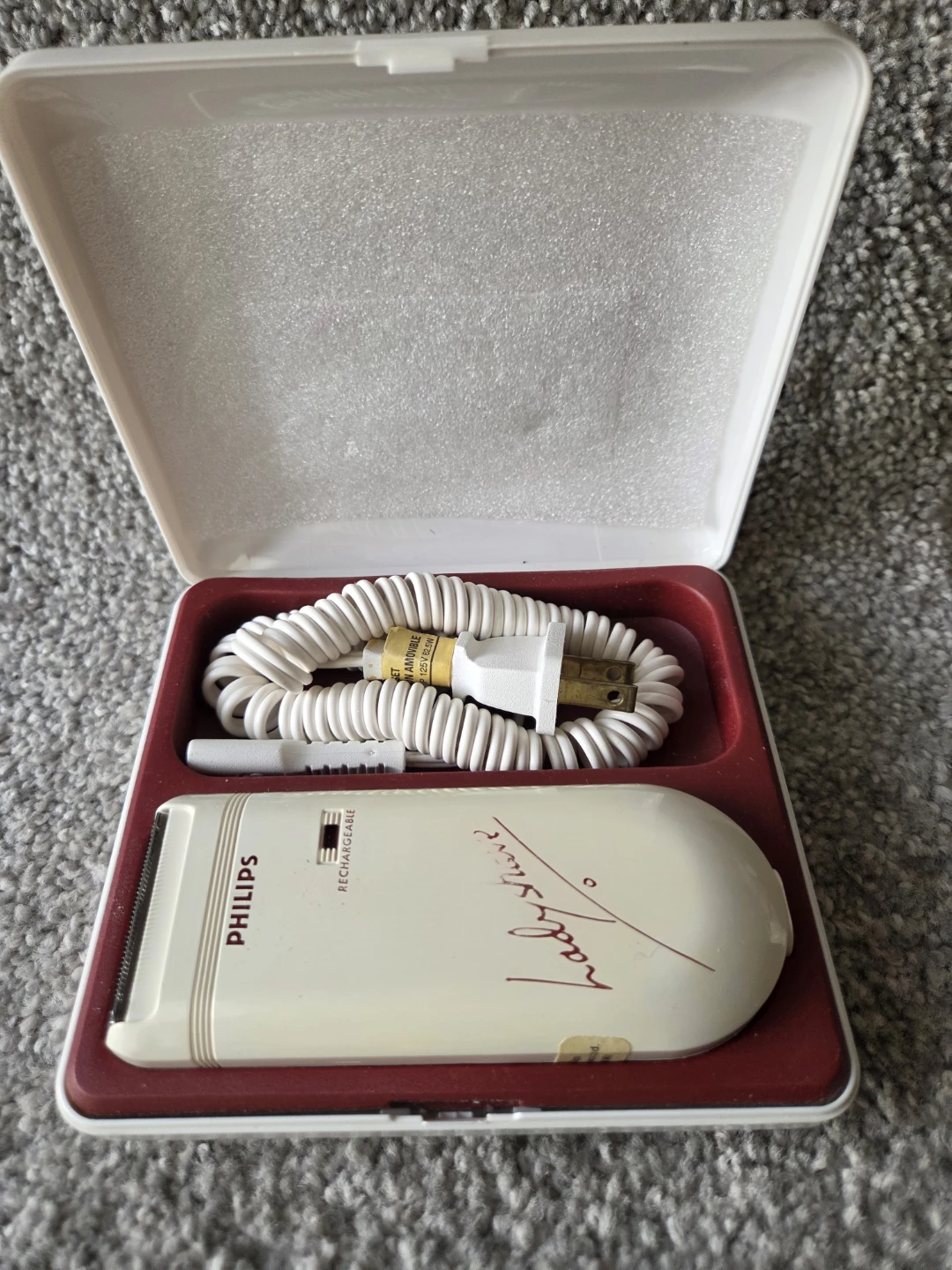 Philips Lady Shave Rechargeable Electric Shaver - photo 2