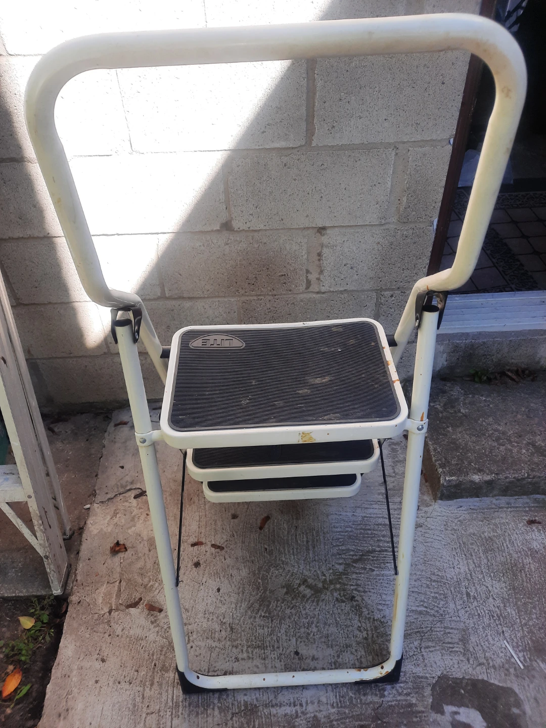 Lite 3-Step Folding Ladder - photo 2