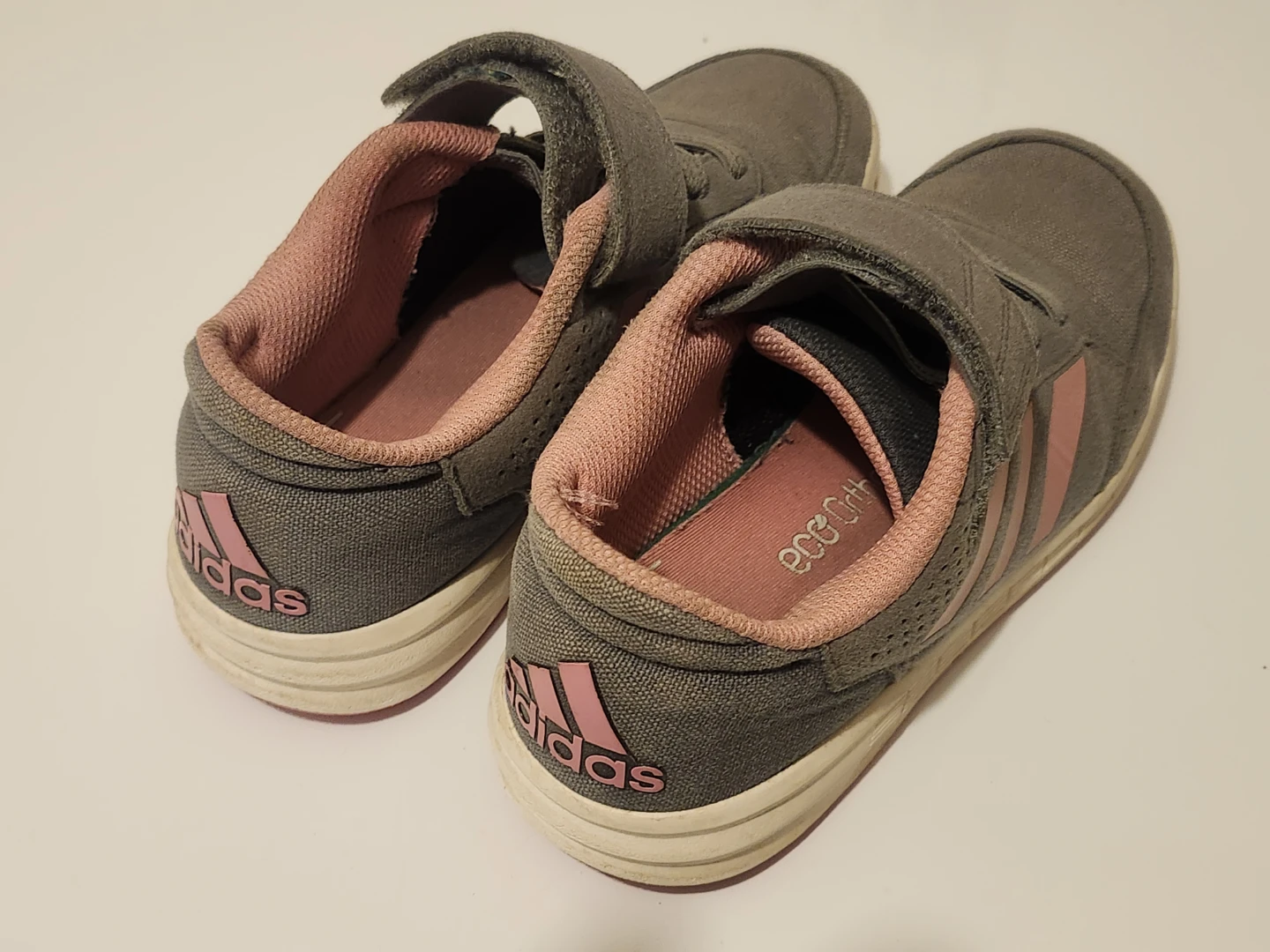 Adidas Kids Sneakers Size 1 - photo 2