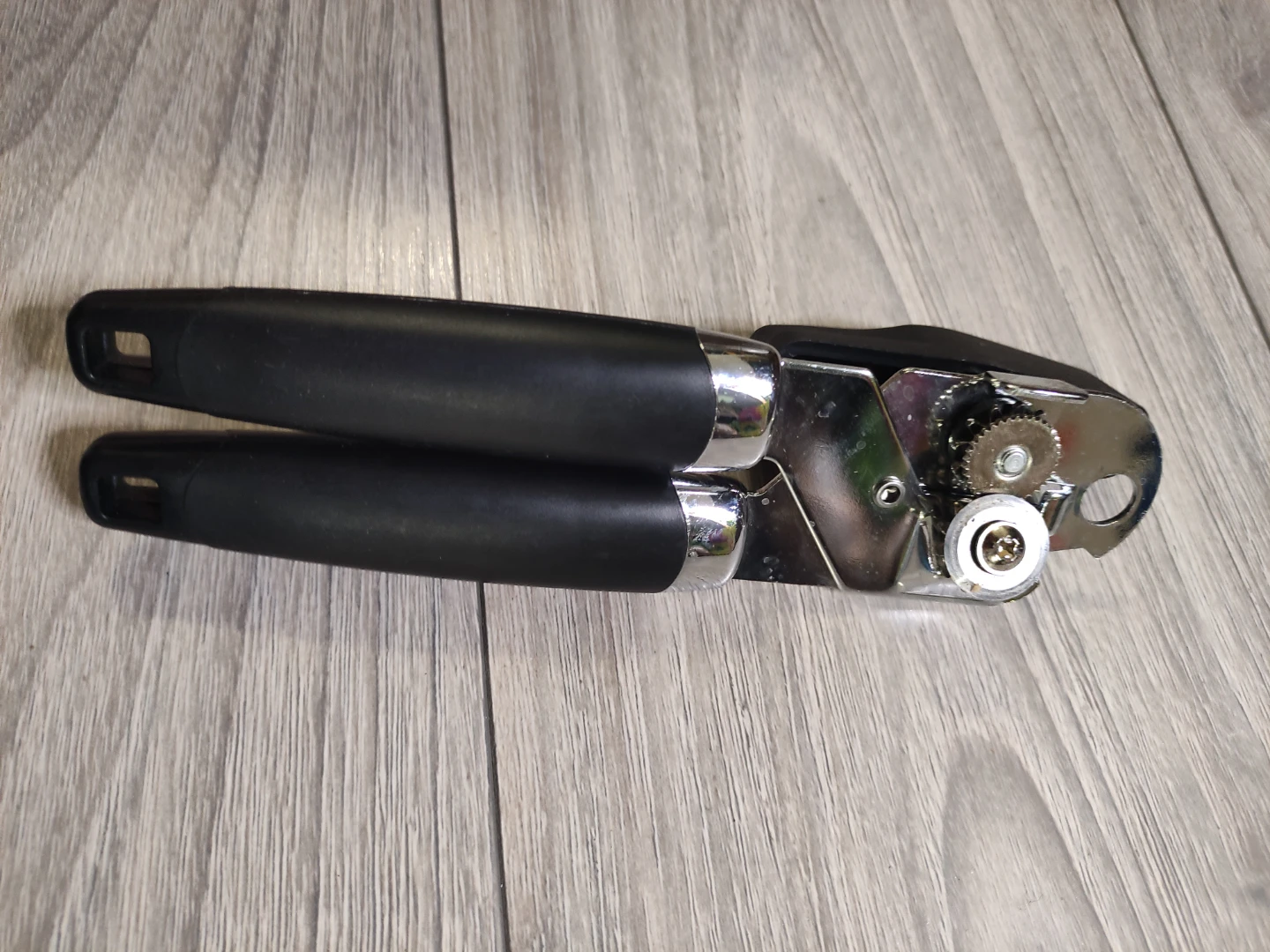 Manual Can Opener with Black Handles 🏈 - photo 2