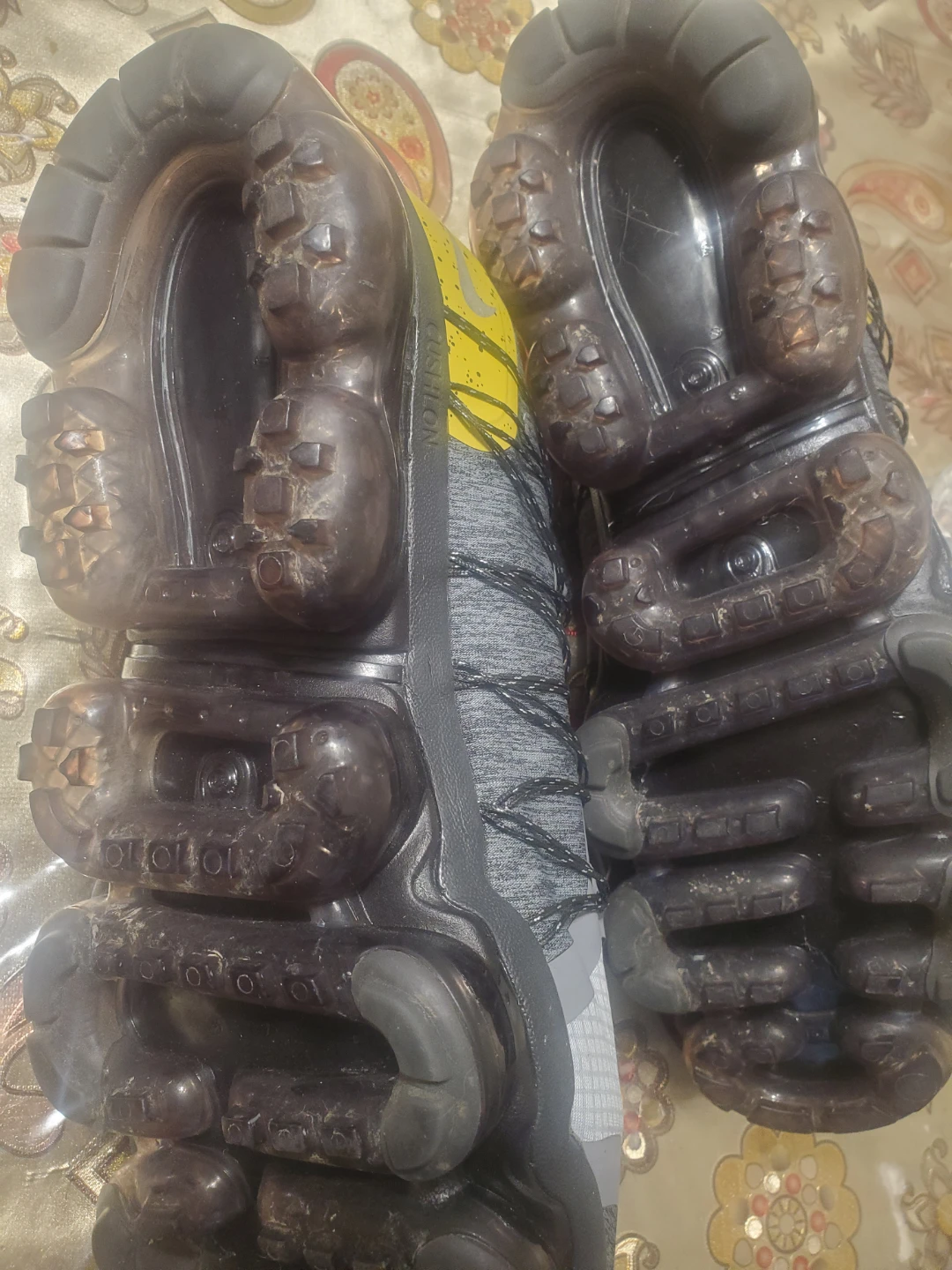 Nike Vapormax Grey and Yellow Running Shoes - photo 2