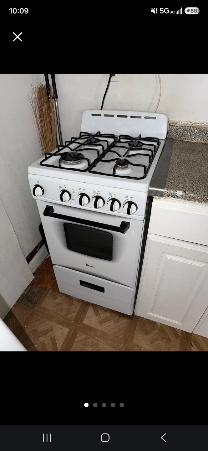 Avanti Gas Range